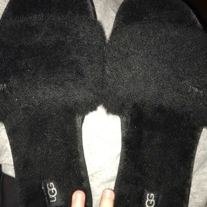 Ugg fuzzy sandals